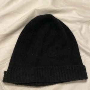 100% Cashmere Uniqlo Black winter beanie